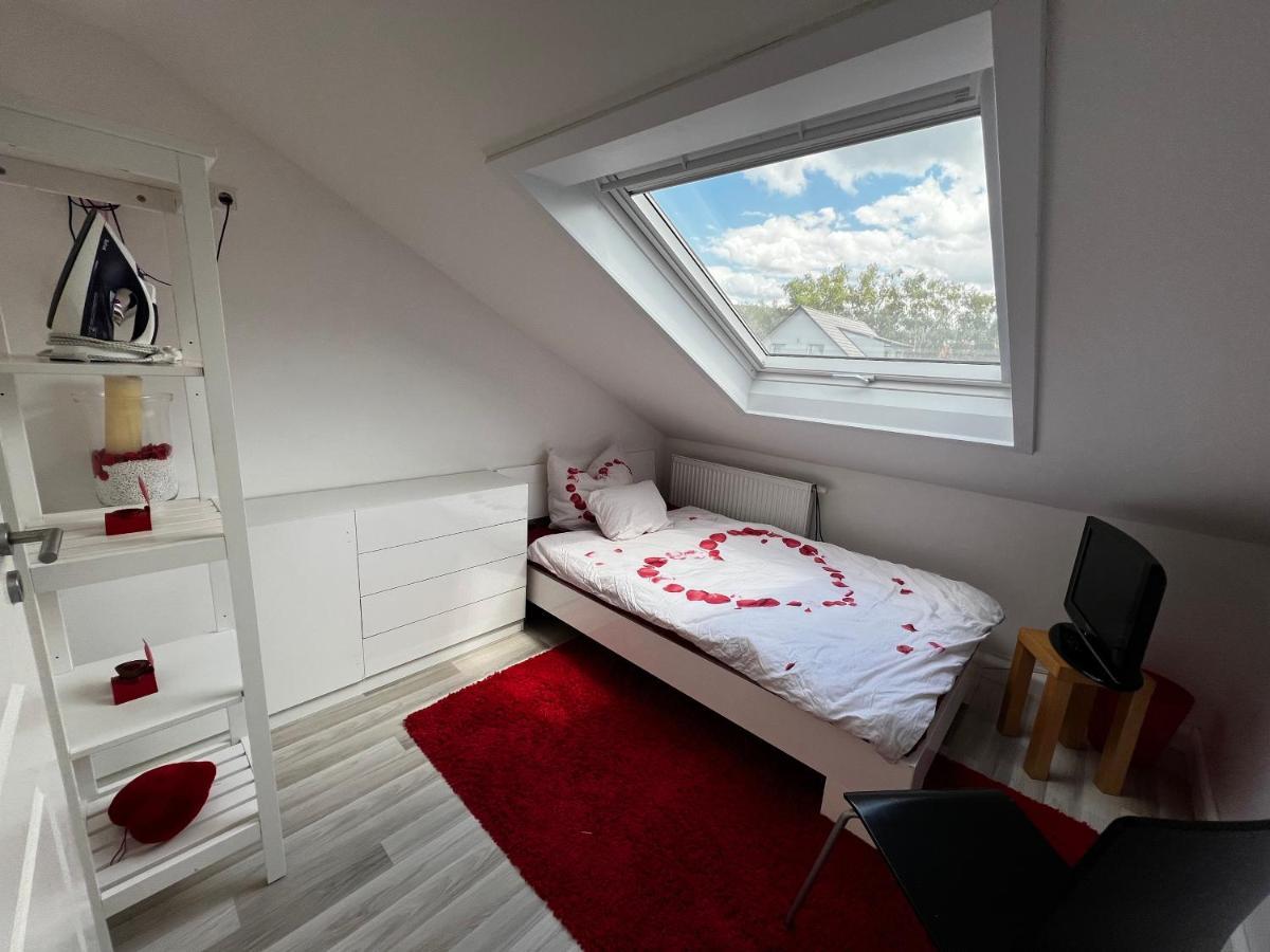 Ferienwohnung Schlüter Nußloch Exterior foto